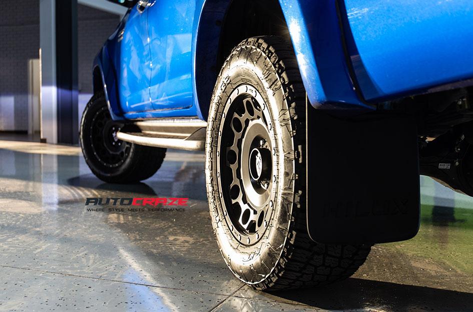 TOYOTA HILUX N80 4WD HOLESHOT XD SATIN BLACK